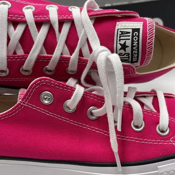 Converse WMNS CTAS LIFT OX
CERISE PINK/WHITE/BLACK A11539F Platforms Sneakers - Picture 16 of 16